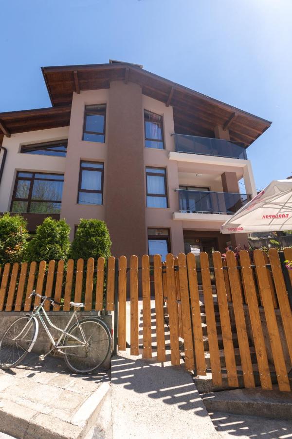 Къща За Гости" Никола" Dewin Exterior foto
